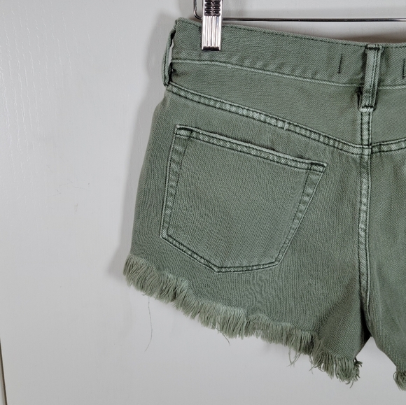 We The Free Free People Green Frayed Hem Button-Fly Cotton Shorts Size 26 - Picture 8 of 8